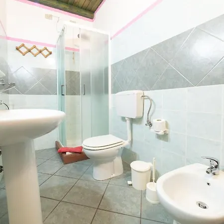 Alojamento de Acomodação e Pequeno-almoço Sa Pramma Baratili San Pietro