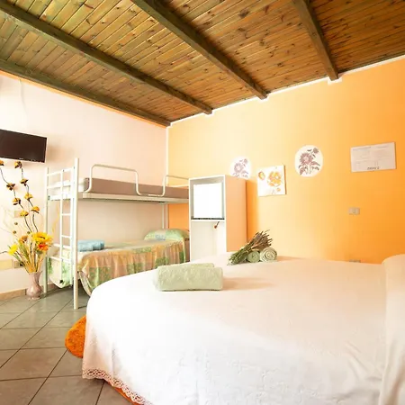 Sa Pramma Couette-café 4*